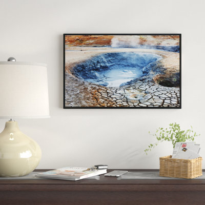 «Beautiful Fumarole Field in Island», reproduction de photo sur toile tendue encadrée