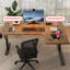 Bureau en bois massif à manivelle réglable en forme de L pour ordinateur-523157790