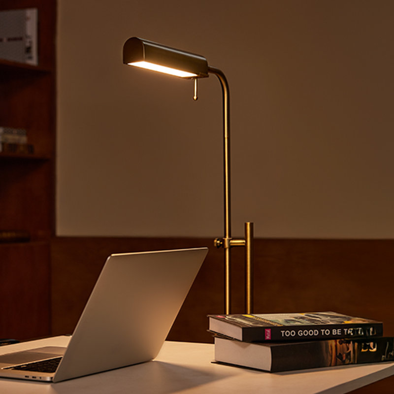 Lampe sur pied industrielle 62,5 "à DEL 3CCT, Doré