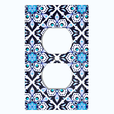 Patterned 1 - Gang Duplex Outlet Standard Wall Plate