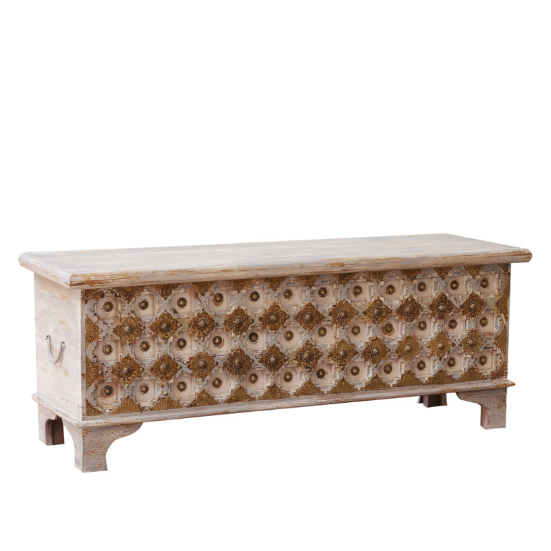 Aleeza Blanket Chest