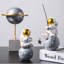 Statue astronaute, sculpture astronaute, étoile de pêche, décoration de bureau et de table, ornement de bureau en résine pour l'espace, décoration de chambre à thème sur le thème de l'espace, modèle de décoration de gâteau