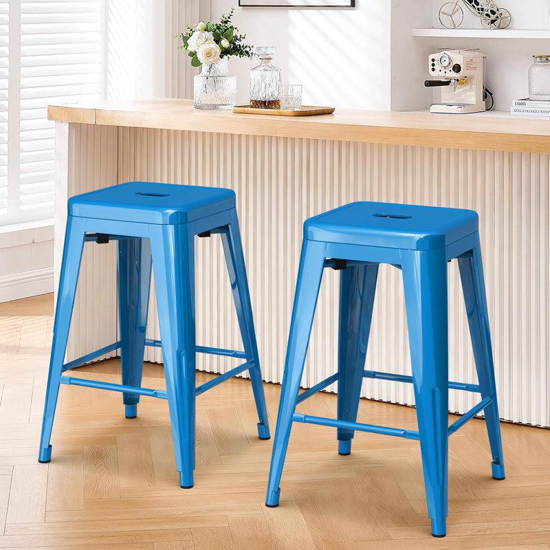 Ensemble de 2 tabourets de bar empilables en métal, tabourets de bar à hauteur de comptoir, tabourets de patio industriels de 24 pouces et tabourets sans dossier
