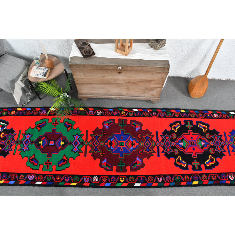 Tapis de couloir traditionnel turc avec un design complexe pour les couloirs et les longs espaces noir / rouge