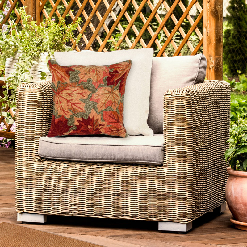 Housse de coussin à motif floral carré intérieur / extérieur Frontporch Falling Leaves, Orange / rouge / brun