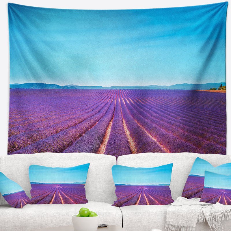 Tapisserie bleu lavande et fleurs claires landscape, H 68 po x l 80 po