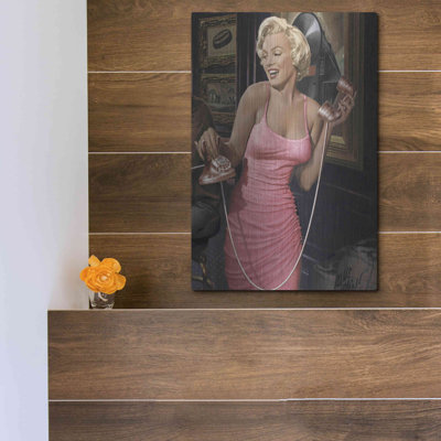 «Marilyn's Call II» par Chris Consani, art mural en métal