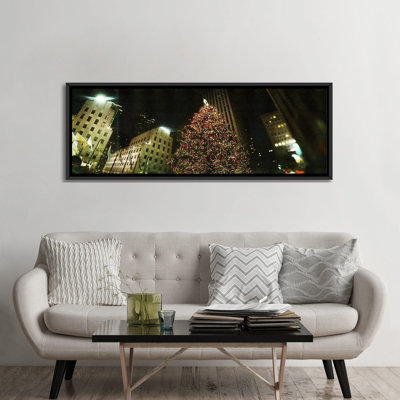 « arbre de noël éclairé à la nuit, rockefeller center, manhattan, new york city », reproduction de photo sur toile en noir et vert