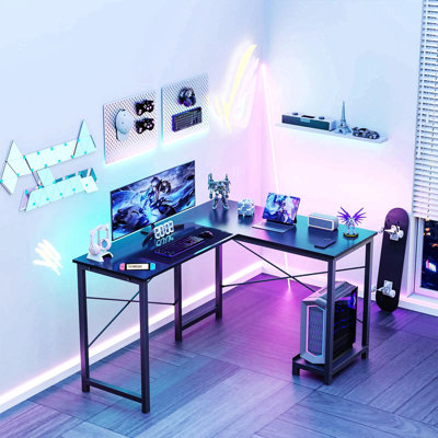 Bureau de jeu en L