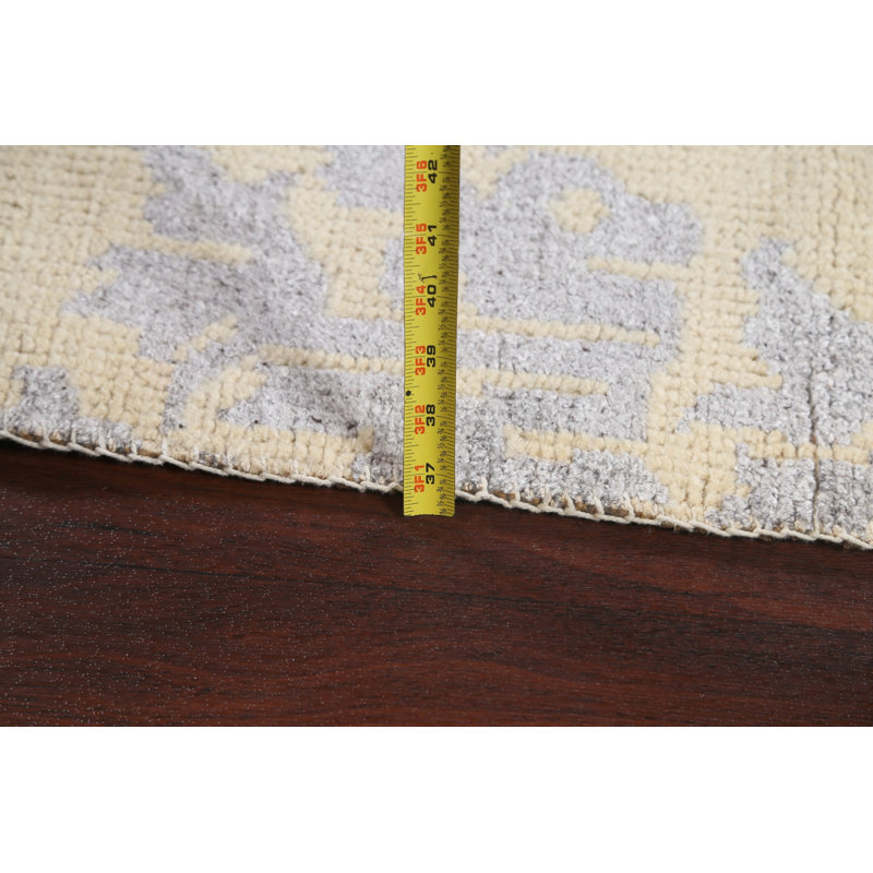 One-of-a-Kind 4'11" X 7'10" New Age Area Rug in Beige