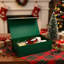 Paquet de 5 boîtes-cadeaux de Noël vert avec couvercle 13,88 po x 8,38 po x 4,55 po. Le couvercle magnétique comprend une carte de voeux / un ruban / un rembourrage / des autocollants parfaits pour offrir.-318132033
