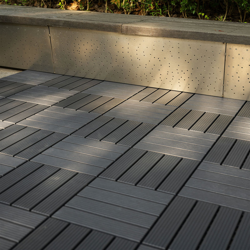 Carreaux de terrasse en plastique à emboîtement, paquet de 44 tuiles de patio, 12 po x 12 po, imperméable à l'eau pour usage extérieur toutes saisons, tuiles de patio pour la terrasse de la piscine, 4 briques sculptées