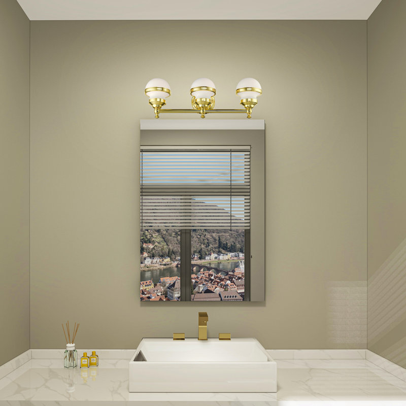 Éclairage pour meuble-lavabo à intensité variable Aseret, Laiton poli, H 8,25 po x l 24 po x P 7,25 po, 3 Lights