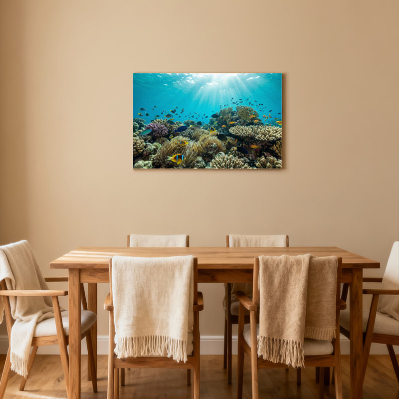 Ensemble de 1 tableau sur toile tendue représentant un récif corallien sous-marin avec des poissons colorés et la lumière du soleil