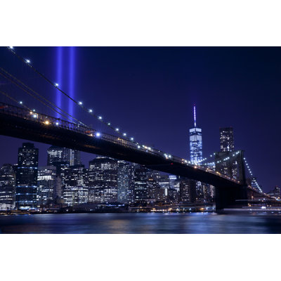 " Brooklyn Bridge With The Tribute In Light "
