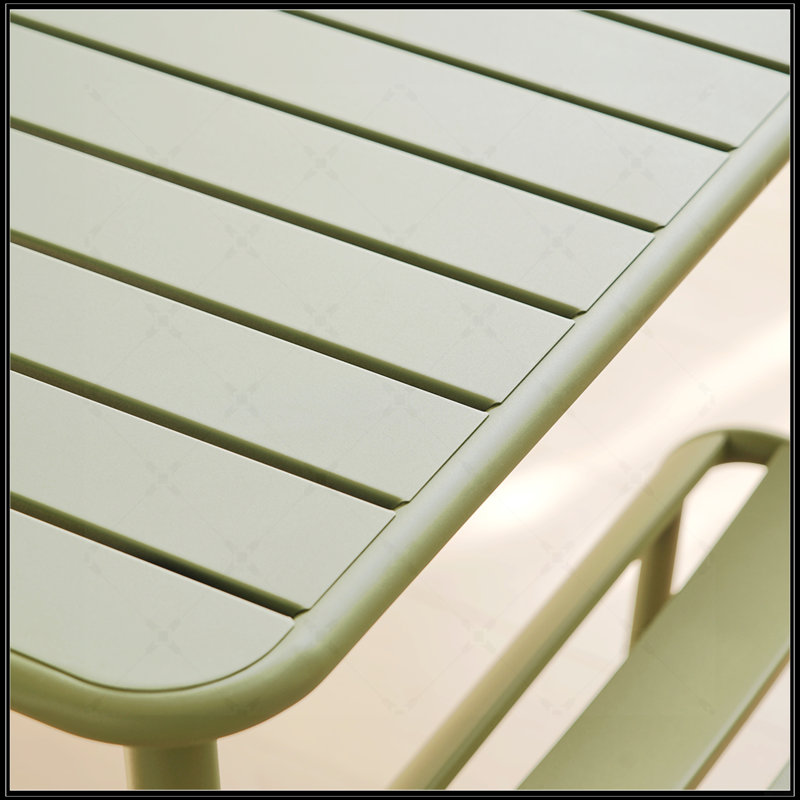 Table carrée, Vert antique
