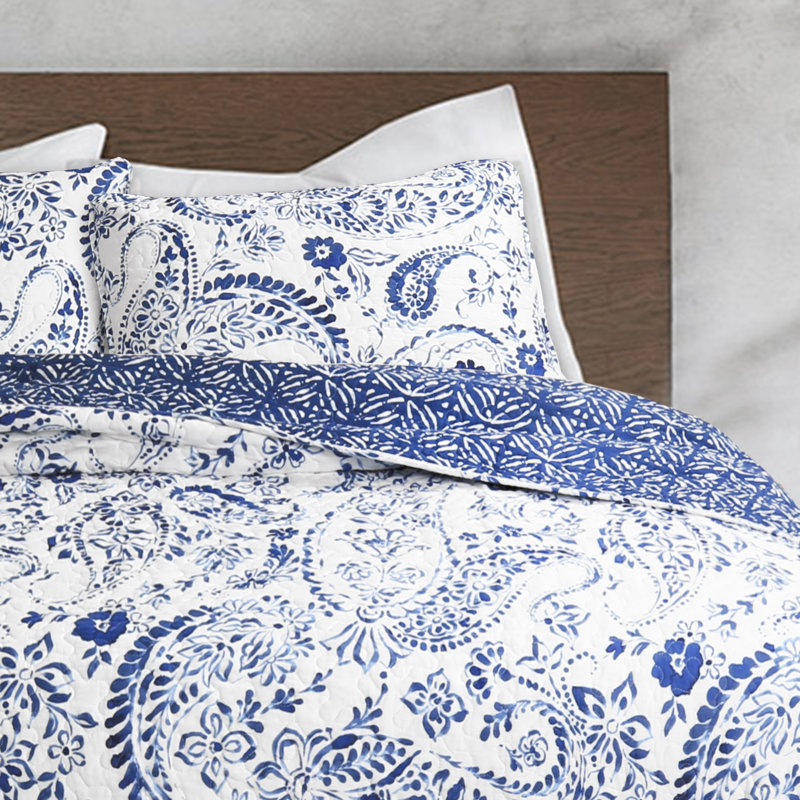 Erindale Navy/Blue Reversible 3 Piece Quilt Set, King Quilt + 2 King Shams