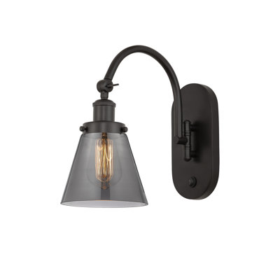 Applique murale 1 lumière 6 "avec bras pivotant 6" Shauna Cone