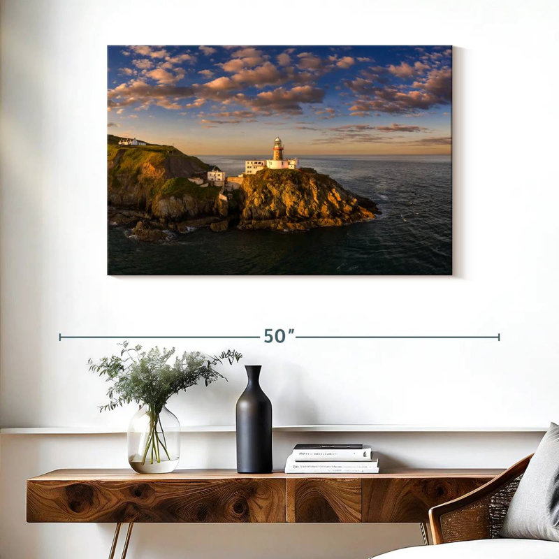 Phare Aletra Berry sur une falaise, H 26 po x l 39 po