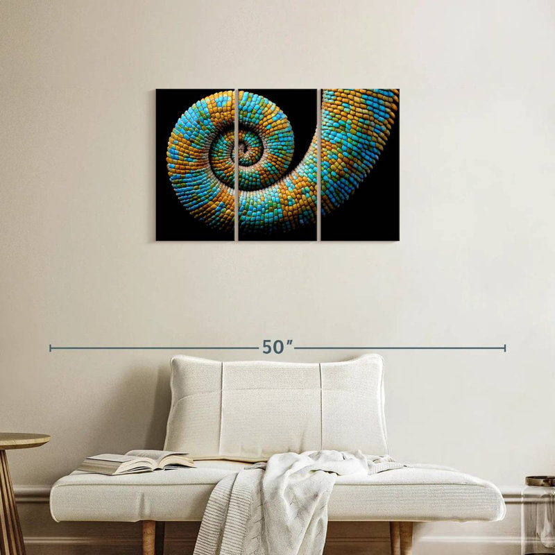 Brampt Curled Chameleon, 20" H x 33" W