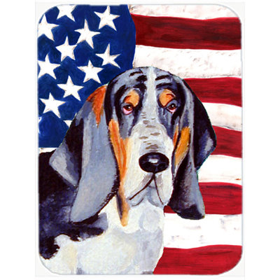 Trinx Patriotic USA American Flag with Basset Hound Glass Cutting Board