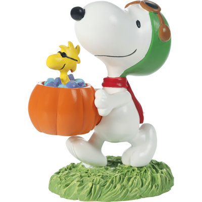 Peanuts Snoopy Tricks, Treats, And Tails Figurine