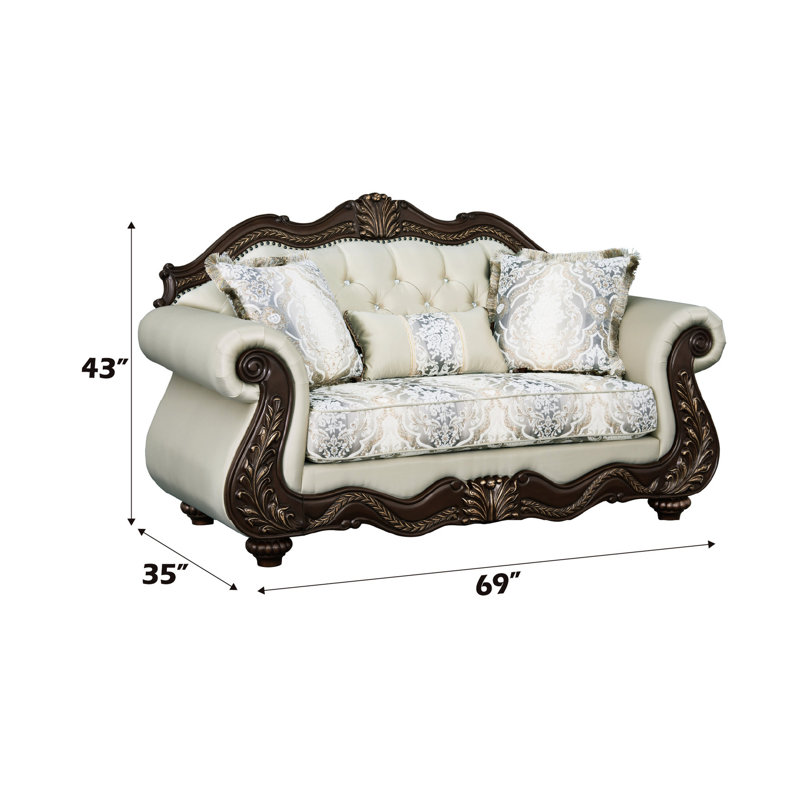 Tissu beige et finition cerise avec 3 coussins - assise de 47 po de largeur, 25 po de profondeur et structure en résine de 21 po de hauteur
