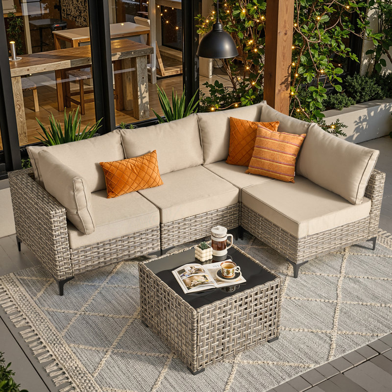Ensemble de mobilier d'extérieur 5 pièces avec canapé modulaire en osier et table basse éclairée Sorella