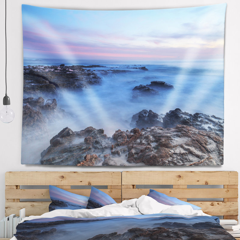 «Beach Long Exposure at Sunset Over Rocks Tapisserie», H 78 po x l 92 po