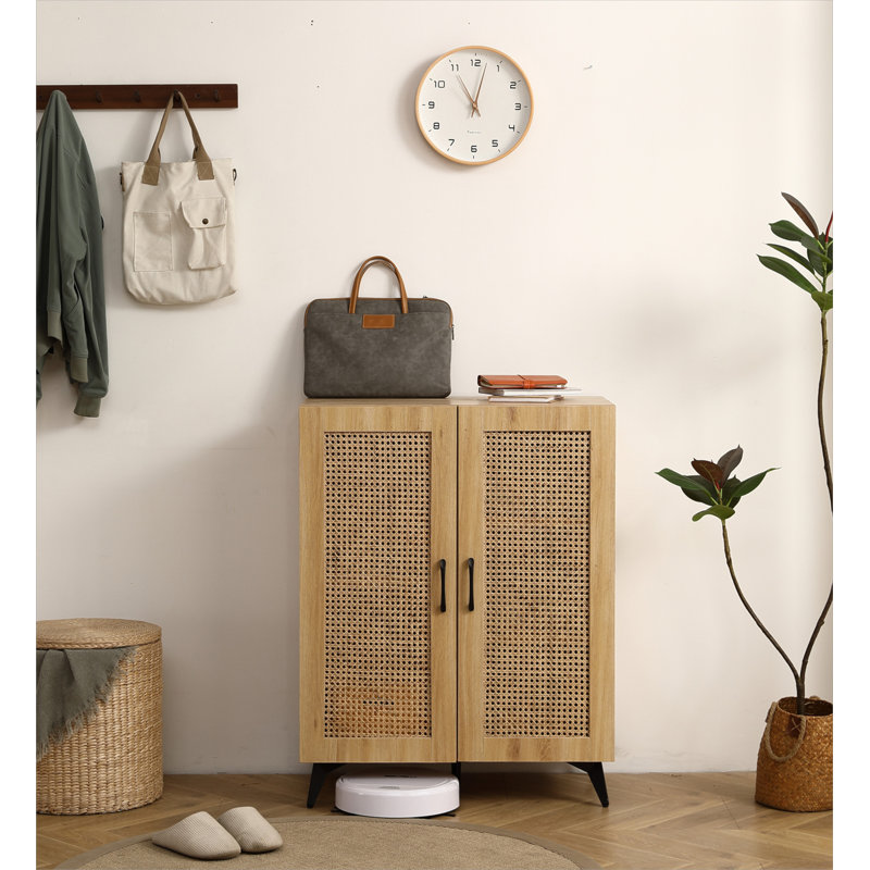Armoire à chaussures en rotin durable à double porte avec amplement d'espace de rangement