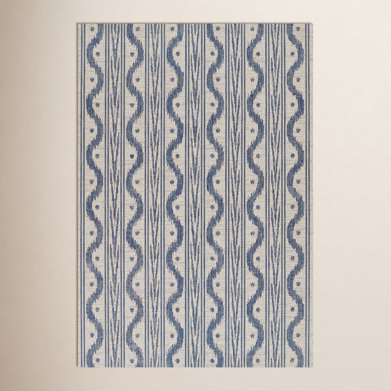 Tapis ikat bleu / blanc Karini, Rectangle 4 pi 1 po x 6 pi