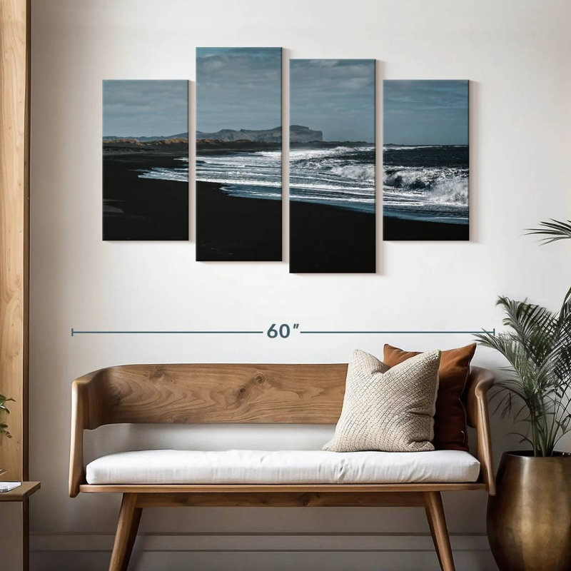 Vik Black Sand Gillard, 32" H x 52" W