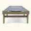 Chaise longue d'extérieur confortable et élégante pour des moments de détente, fabriquée à partir de matériaux durables