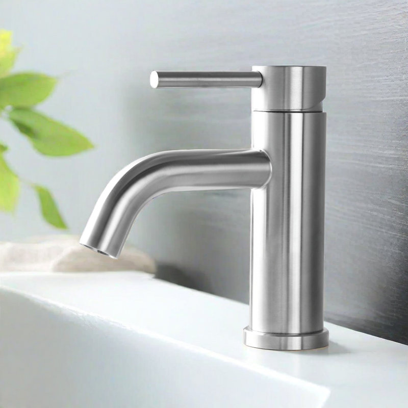 Single-Hole Single-handle Bathroom Faucet
