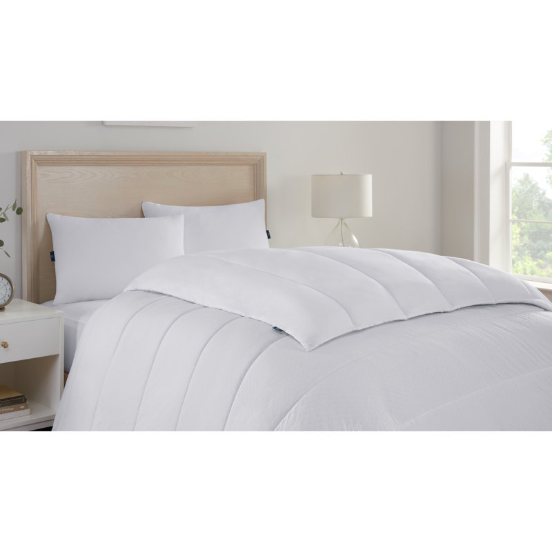 White Soft Cooling Down Alternative Twin Comforter with Corner Tabs