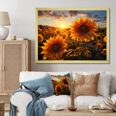 Champ de tournesols jaunes au lever du soleil III
