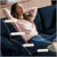 Fauteuil-canapé modulaire surdimensionné avec coussin décoratif, assise profonde pour un confort optimal lors de la lecture et de la détente, personnalisable pour tout espace de vie.