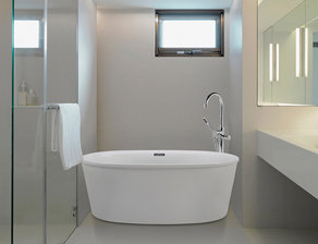 Adel 1 Freestanding Soaker Tub, Biscuit