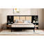 Cadre de lit grand lit en bois massif, noir, avec 2 tables de chevet élégantes et lampes, mélange pour un cadre de chambre à coucher noir luxueux. Bois