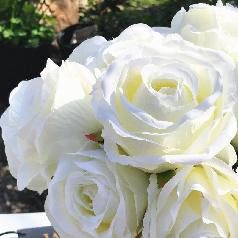 Tiges de roses artificielles ouvertes, Crème