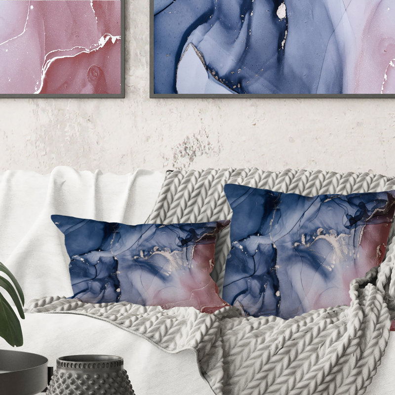 Coussin décoratif bleu et rose à motif de nuages d'encre V - Modern, 16 po x 16 po