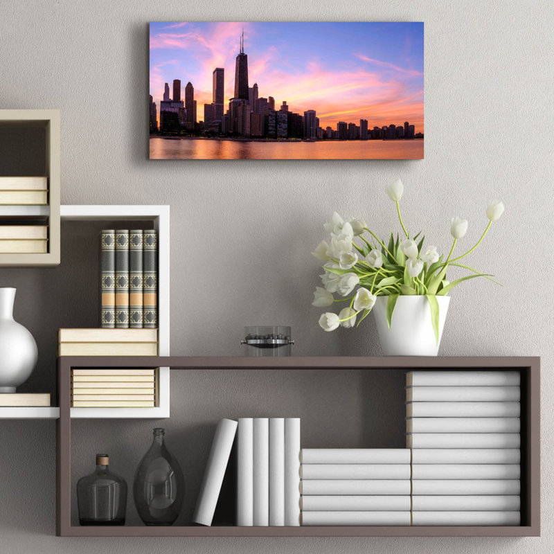 «Chicago - Burning Amber Sunset» par Epic Portfolio, art mural en verre acrylique, H 12 po x l 24 po