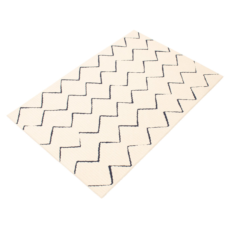 Colbourn Moroccan Beige/Navy Indoor / Outdoor Area Rug Set, Rectangle 5'3" x 7'7"