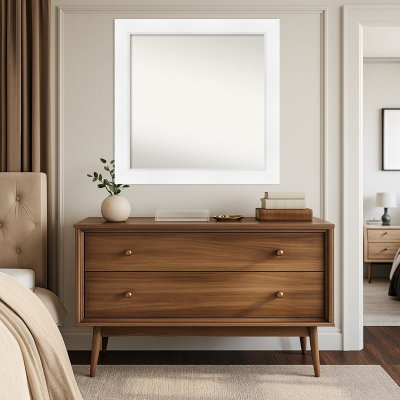 Miroir mural Sloped, 31,5 po x 31,5 po, Blanc