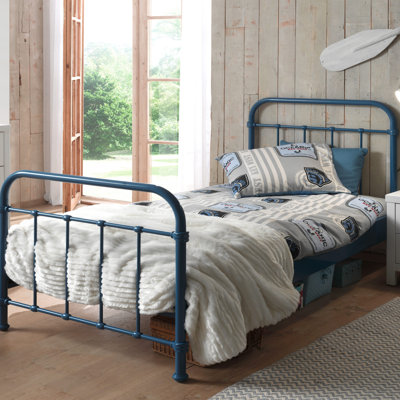 New York Metal Frame Bed