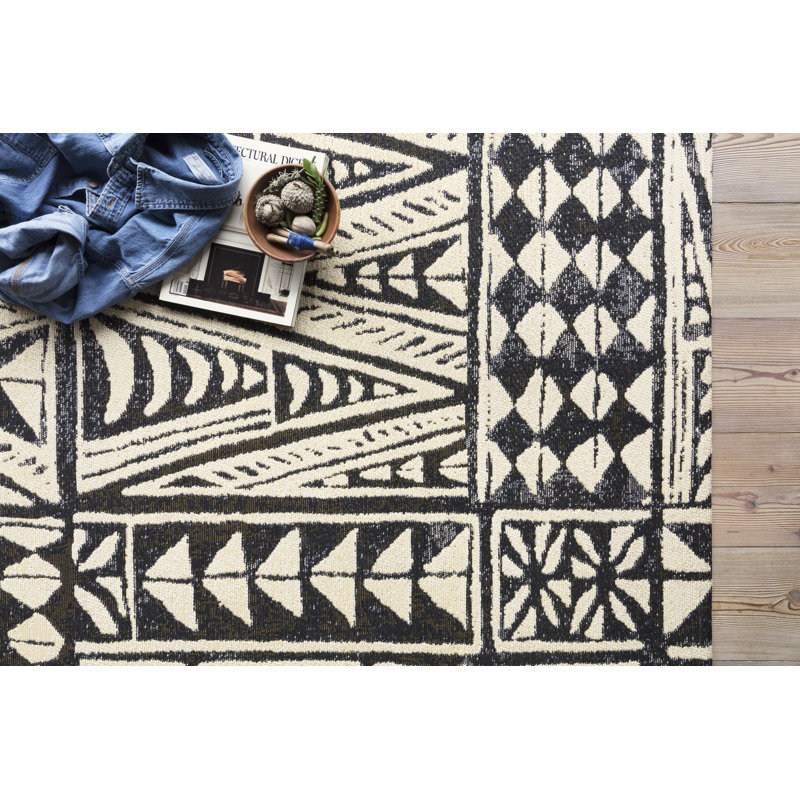 Fujimoto Geometric Indoor / Outdoor Rug, Runner 2'5" x 7'8"