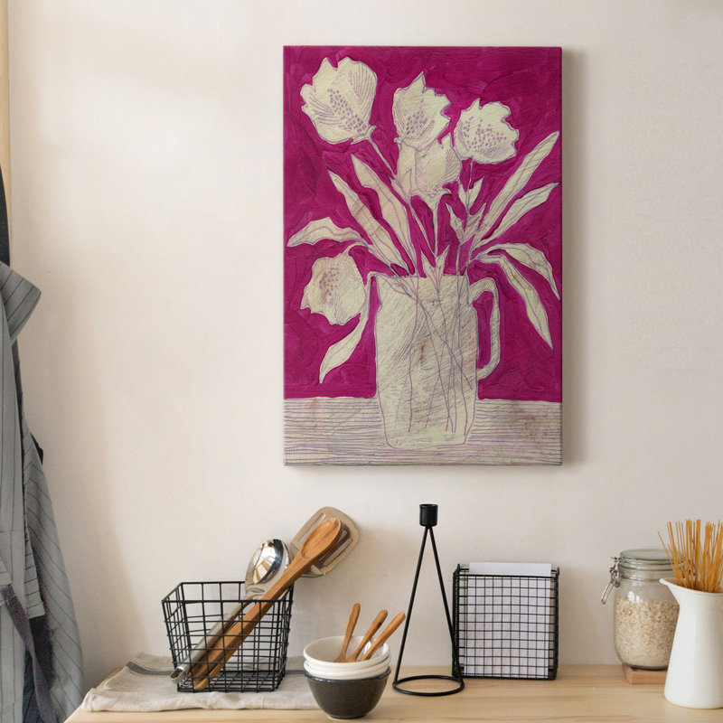 Fuchsia Arrangement II, toile tendue avec châssis de qualité supérieure - prête à être accrochée, H 12 po x l 8 po x P 1,5 po