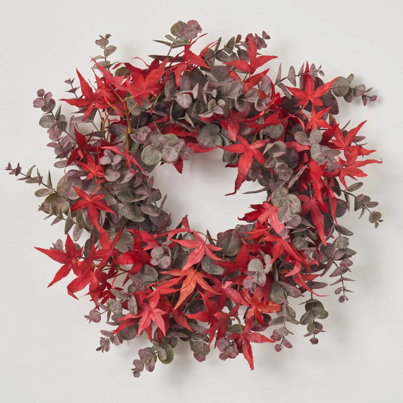 Automne soir - feuille d'érable rouge japonaise et couronne d'eucalyptus botanique d'automne