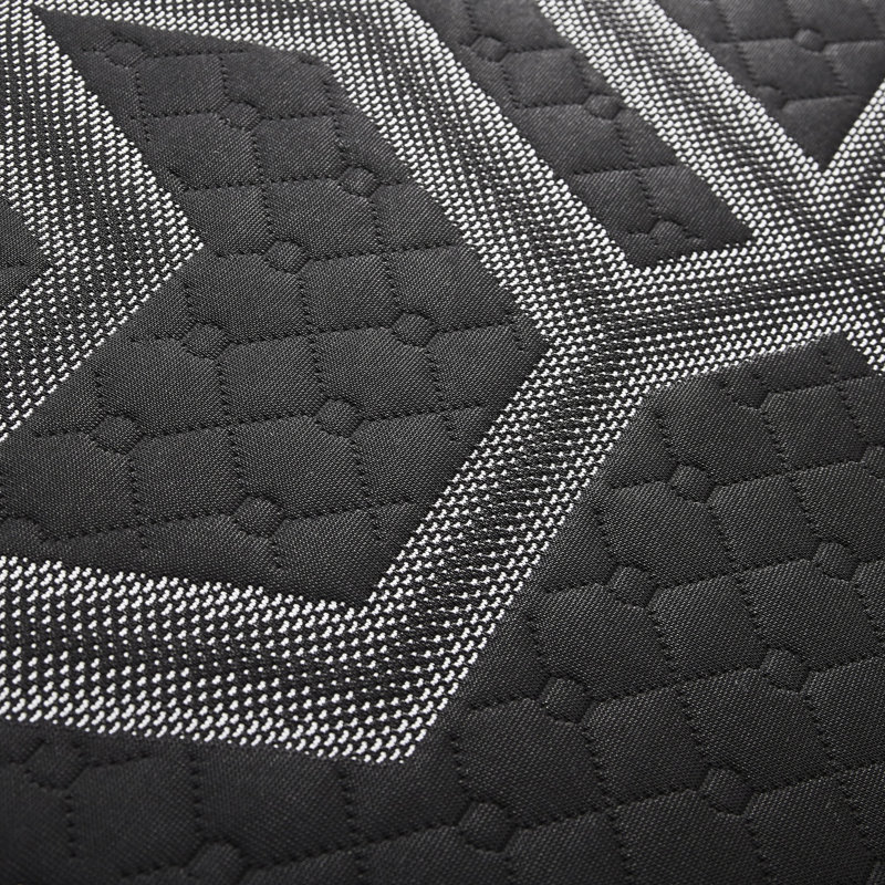Matelas pour très grand lit à plateau lisse de 14 po - Sommeil frais avec housse de glace. Cuivre fondu, gel, argent et graphite de 3 po pour une meilleure circulation de l'air. Bobines minimisées à mouvement de bord perturbateur.