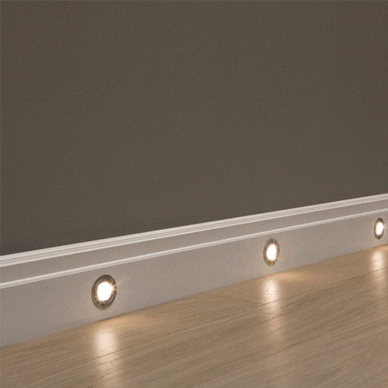 Base en polystyrène blanc apprêté H 4-5 / 16 po x P 1/2 po x l 78 po